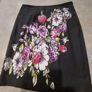 CLEO Women's Black Lined Straight Skirt with Floral Print on Front/Back - Sze 10